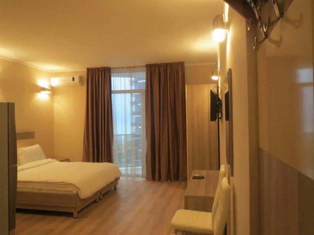 Appartement Batoumi Extérieur photo